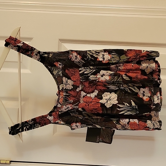 Volcom  top - Picture 3 of 3